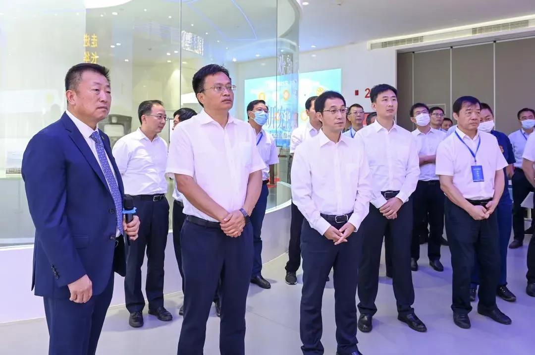 “綠色低碳，提質增效”,江蘇省副省長胡廣杰一行走進長順集團創(chuàng)新研發(fā)中心!